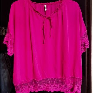 Sz: 1X
Hesed 
Hot Pink s/s Top w/Lace Leeve and Bottom
Polyester